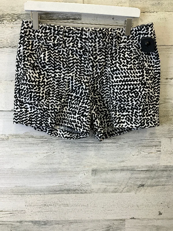 Black & White Shorts Banana Republic, Size 6 Streetwear Style