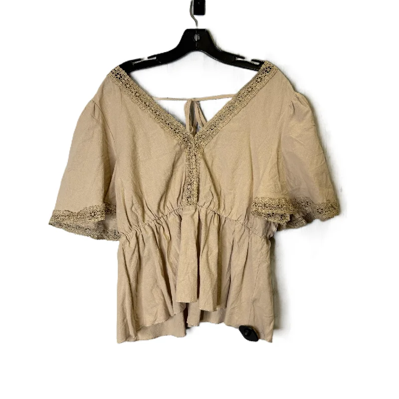 Top Short Sleeve By Emery Rose In Tan, Size: Xl Beach