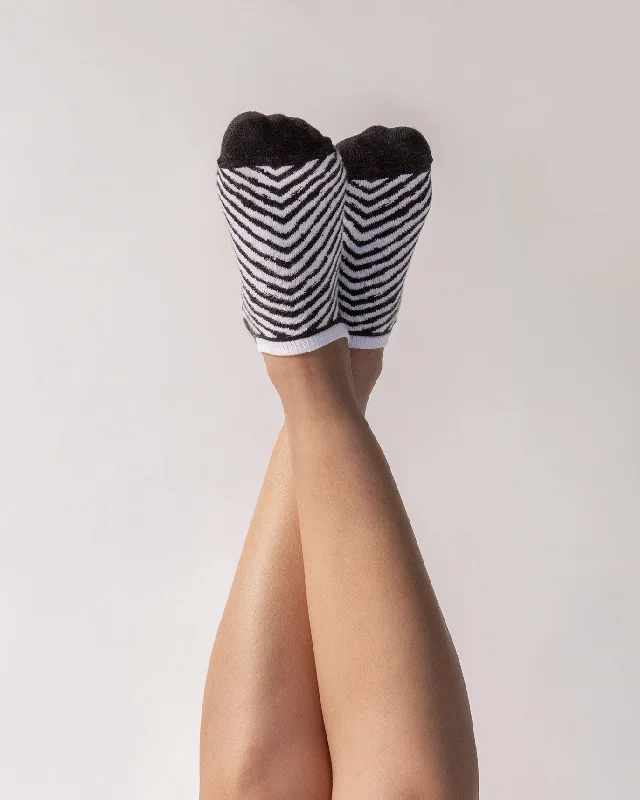 Chevron Stripe Socks - Black & White Lumberjack