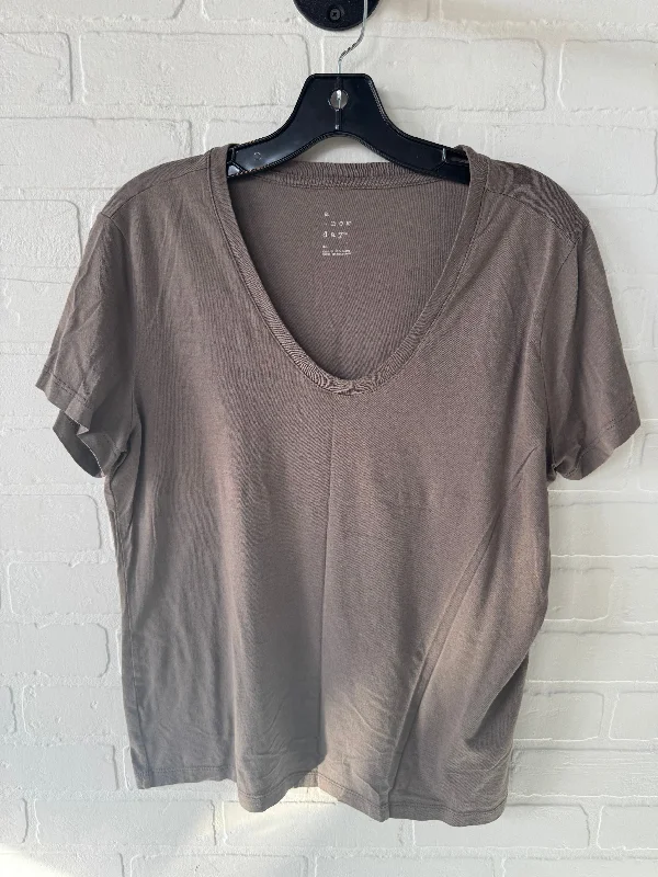 Top Short Sleeve Basic By A New Day In Brown, Size: Xl Artistic Men's Hand