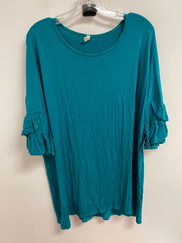 Top Short Sleeve By Bellamie In Blue, Size: 2x Tailored