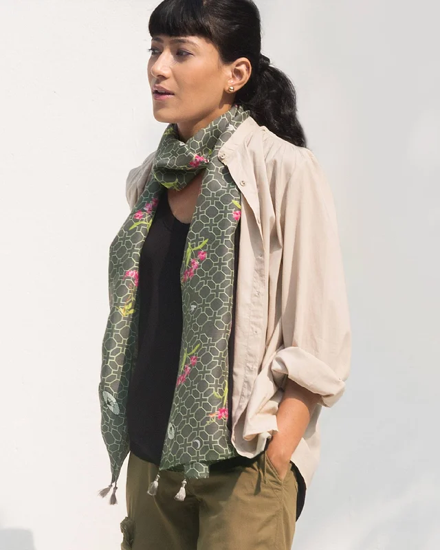 The Trellis Scarf Dynamic Men's Glow