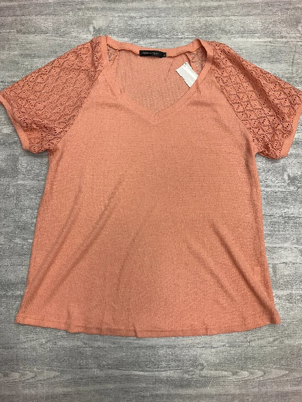 Top Short Sleeve By Clothes Mentor In Peach, Size: Xxl Bold Men's Animal